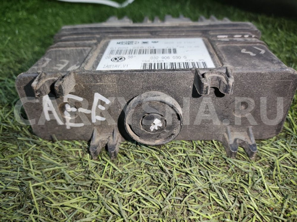 Блок управления двигателем Golf 3 032906030g Volkswagen Golf оригинальный номер 032906030g