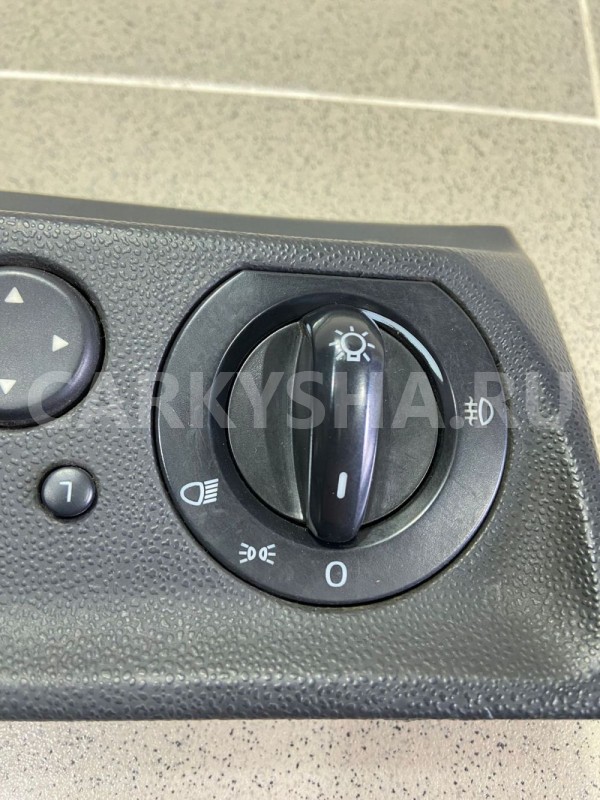 Блок управления светом Chery M11 2010 г. Chery M11 (A3) оригинальный номер M115305321