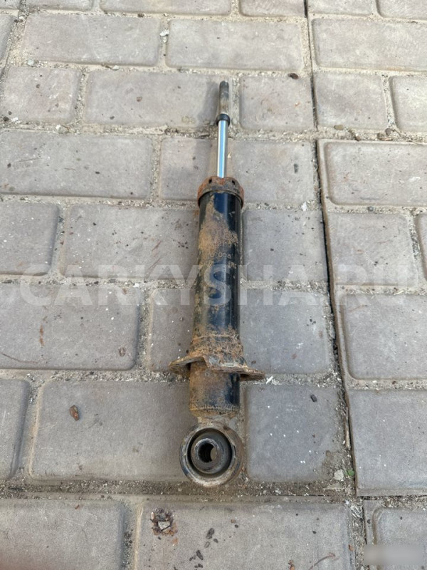 Задний амортизатор Toyota Avensis T250 Toyota Avensis 
