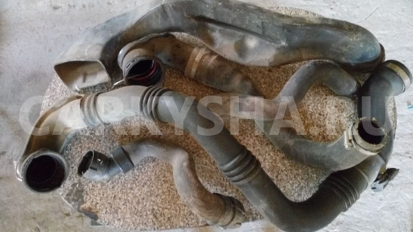 Патрубок интеркулера Opel Astra J A14NET 2012 Opel Astra оригинальный номер 13377051