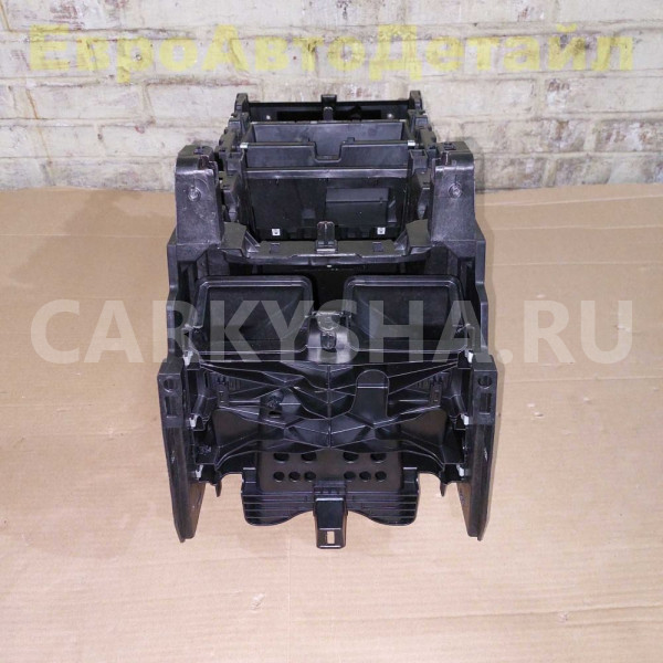 Консоль центральная Land Rover Defender 2 (L663) Land Rover Defender оригинальный номер LR185737