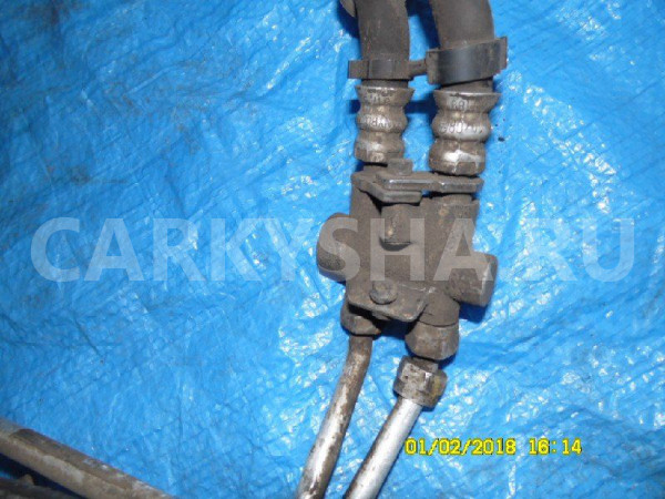 Трубка системы охлаждения АКПП Volkswagen Touareg I (2002—2006) Volkswagen Touareg оригинальный номер 7L6317801F