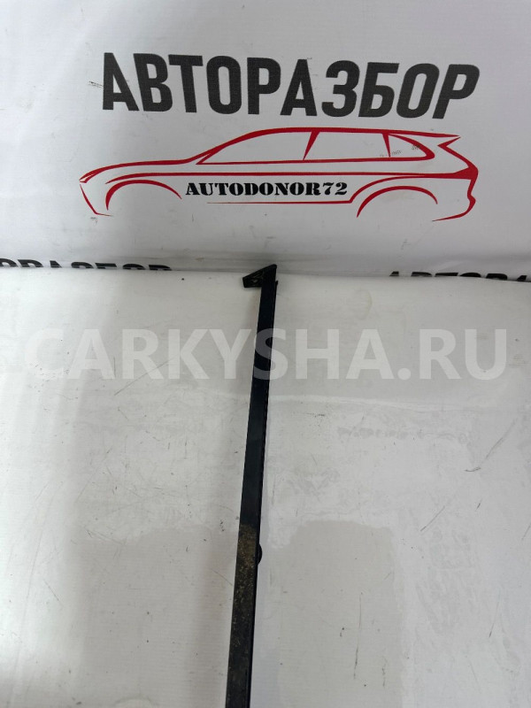 Направляющая стекла зад прав двери Toyota auris Toyota Auris оригинальный номер 67407-12280
