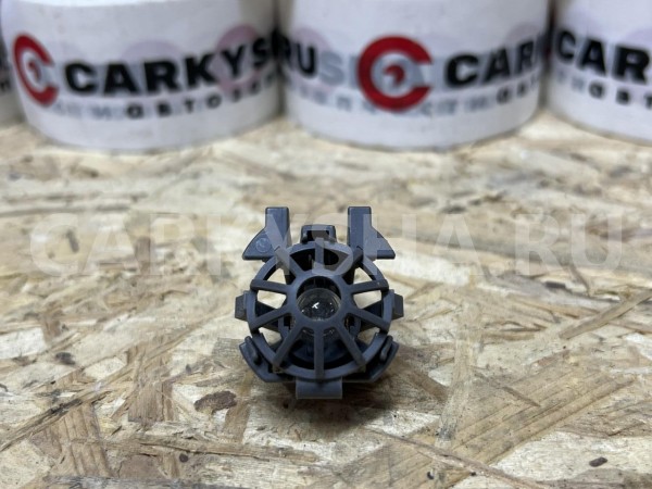 Плафон салонный Toyota Camry VII (XV50) оригинальный номер 81330-12020