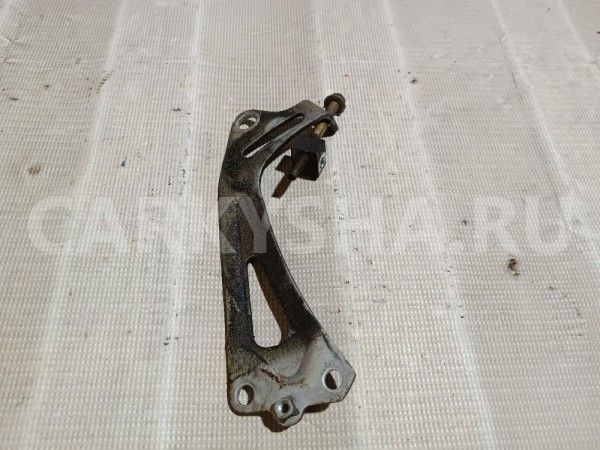 Кронштейн генератора Lexus RX 