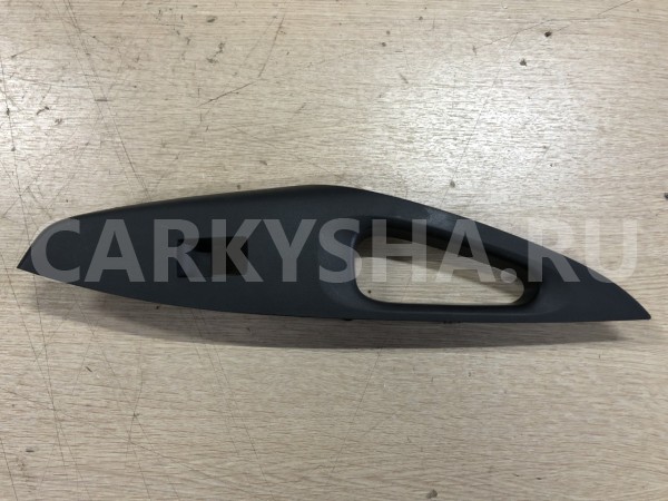 Накладка под кнопку задняя левая Toyota Corolla XII (E210) – седан оригинальный номер 74272-02820