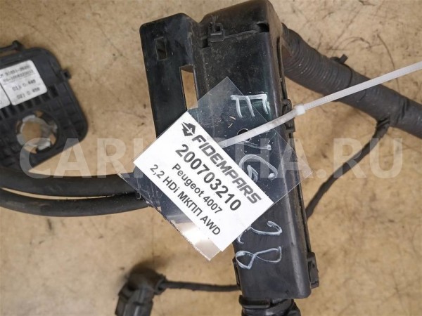 Название детали Клемма плюсовая Модель Mitsubishi Outlander XL Mitsubishi Outlander оригинальный номер 5642 NA