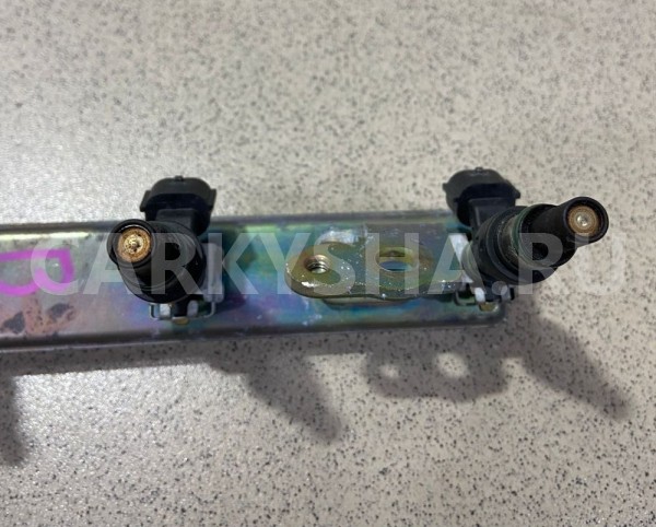 Форсунки  с рампой NISSAN CUBE YZ11 HR15DE 2005 Nissan Cube оригинальный номер FBY1160