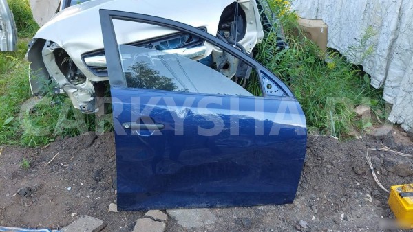 Дверь передняя правая Hyundai i30 I рестайлинг (2010—2012) Hyundai i30 оригинальный номер 760042L010