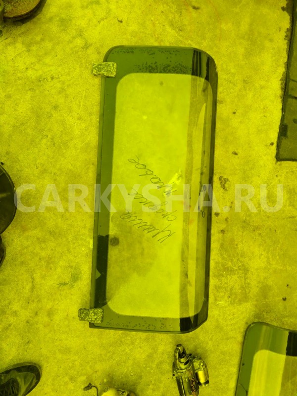 Стекло люка Toyota TownAce 