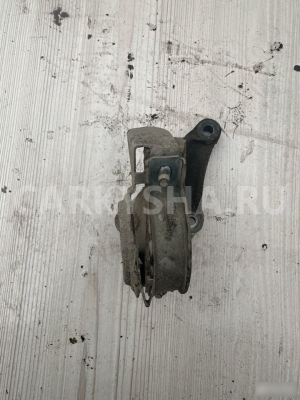 Кронштейн подвесного Ford Fusion Fiesta 1.4 Ford Fusion 