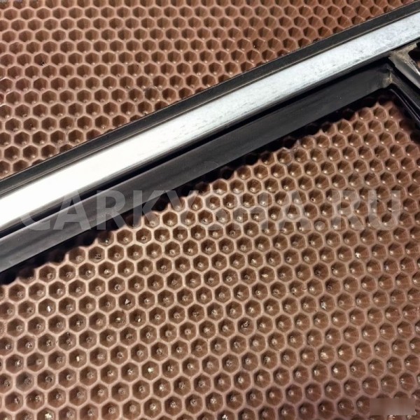 Резинка стекла двери BMW X3 