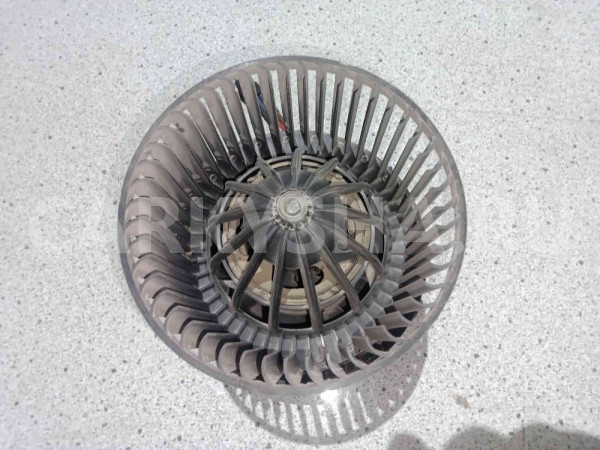 Моторчик отопителя Renault Duster I рестайлинг (2015—2021) Renault 15 оригинальный номер 664098