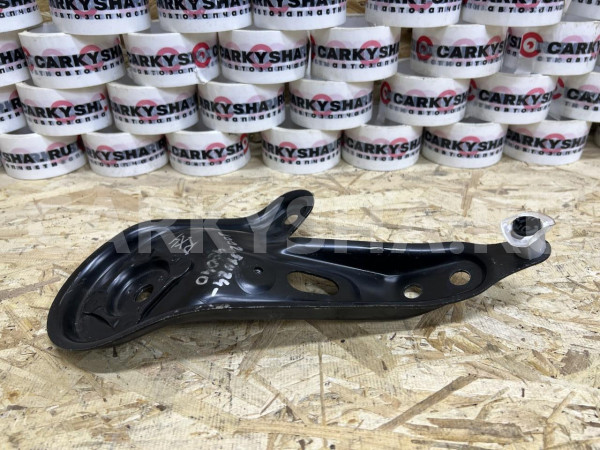 Кронштейн передней балки левый Lexus RX IV оригинальный номер 51024-48040