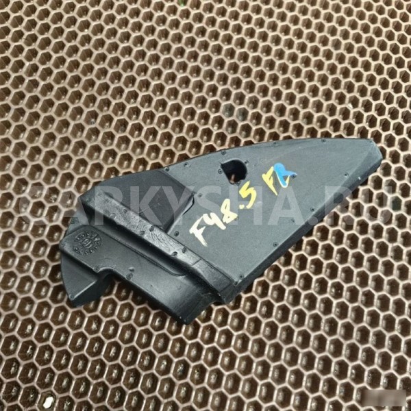 Пенопласт уголка двери BMW X1 