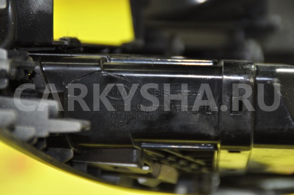 Накладка центральной консоли Kia Cee'd 