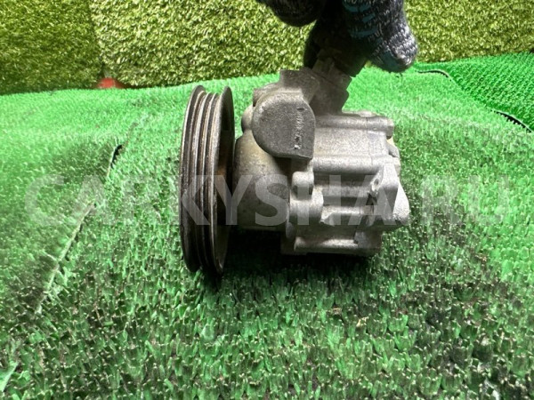 Насос ГУР Land Rover Freelander 1997-2006 QVB101070 18K4F Land Rover Freelander 