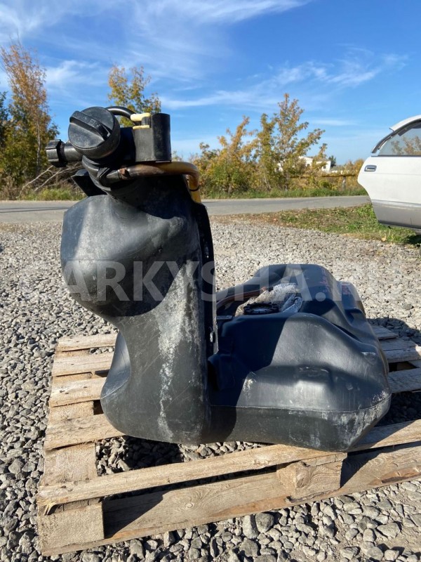 Бензобак VW Passat B3 1990 Volkswagen Passat оригинальный номер B57201085