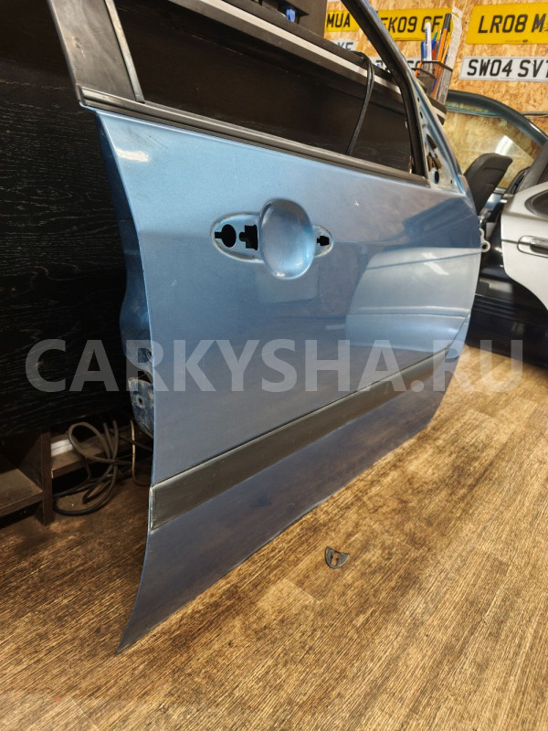 Дверь передняя правая Ford Focus оригинальный номер 1430132