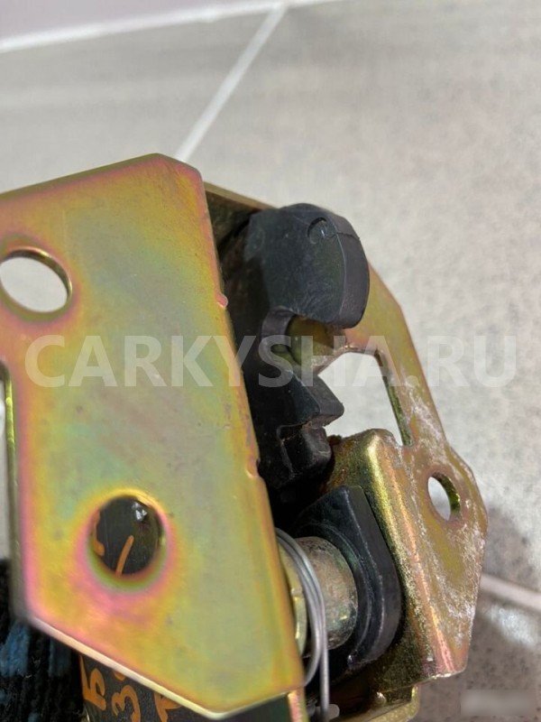 Замок стекла багажника Porsche Cayenne 2006 Porsche Cayenne оригинальный номер 7L0827506