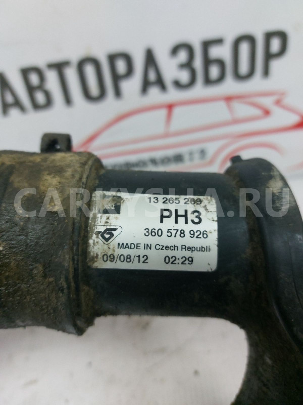 Патрубок интеркулера Opel Astra J Opel Astra оригинальный номер 13419572