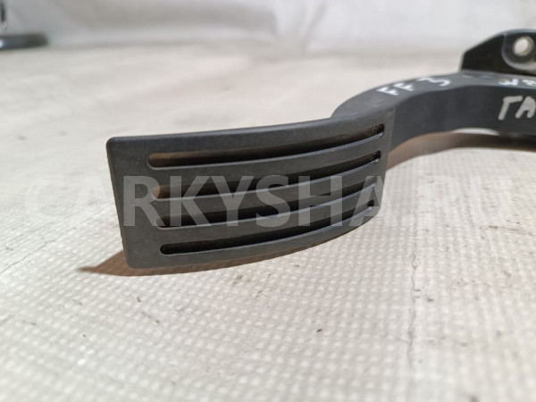 Педаль газа Ford Focus оригинальный номер BV619F836AB