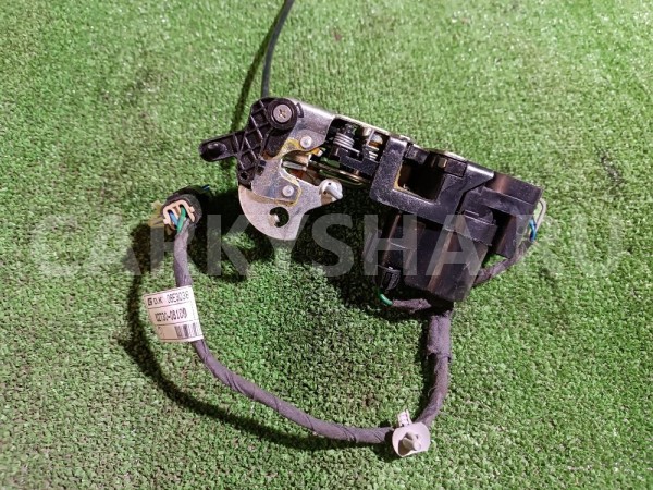 Замок двери задней левой Ssang Yong Rexton 