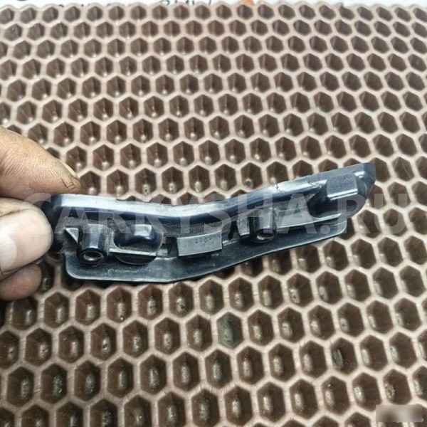 Кронштейн направляющая бампера BMW X1 