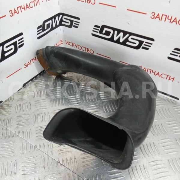 Воздухозаборник Toyota Noah 