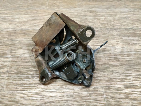 Замок капота Mazda Capella оригинальный номер GG4J56620