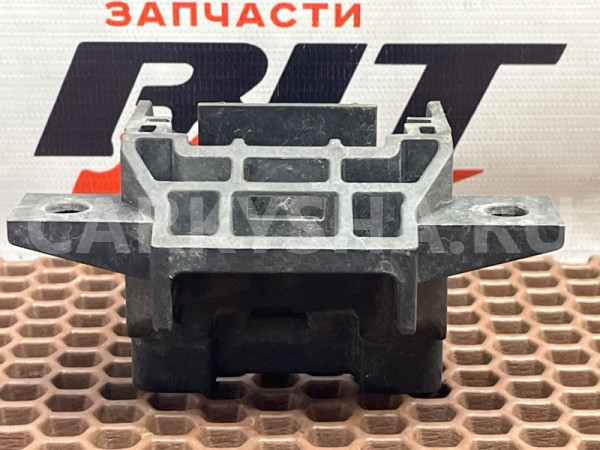 Кронштейн радиатора BMW 3er оригинальный номер 17 11 7 591 647, 17 11 7 591 647, 17117591647, 7591647