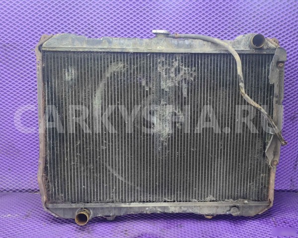 Радиатор охлаждения двигателя Nissan Terrano WD21 Nissan Terrano 