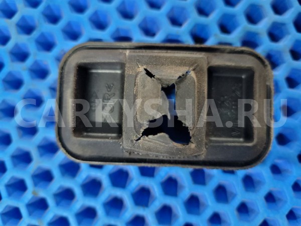 Ограничитель двери Renault Duster 2012 HSA F4R, передний правый Renault Duster 