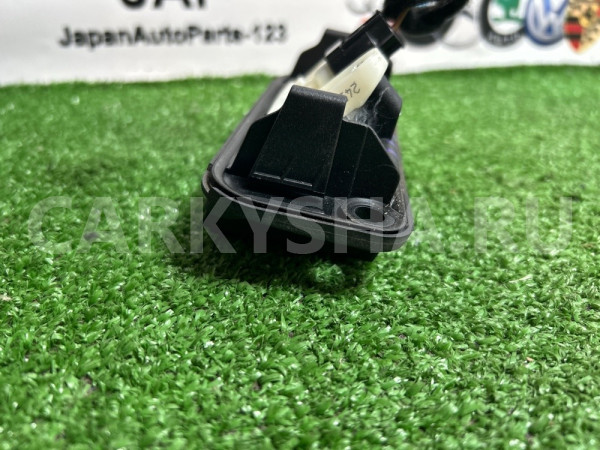Кнопка открывания багажника Mercedes-Benz C 200 Mercedes-Benz C-klasse