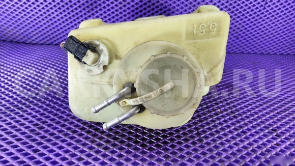 Бачок омывателя Mercedes-Benz W210 Mercedes-Benz E-klasse оригинальный номер 2108691020