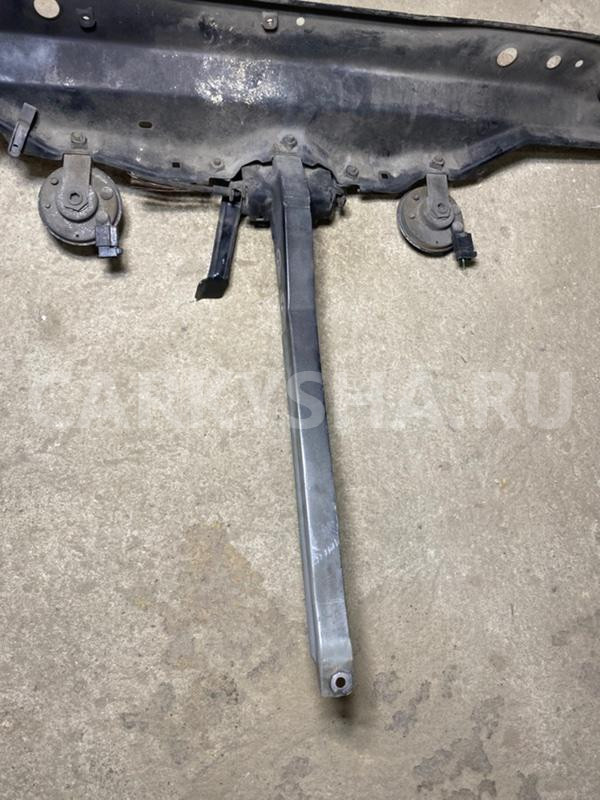 Планка радиатора Toyota Camry оригинальный номер 5321606040