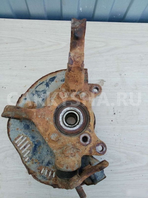 Кулак поворотный передний левый Toyota Auris Toyota Auris 