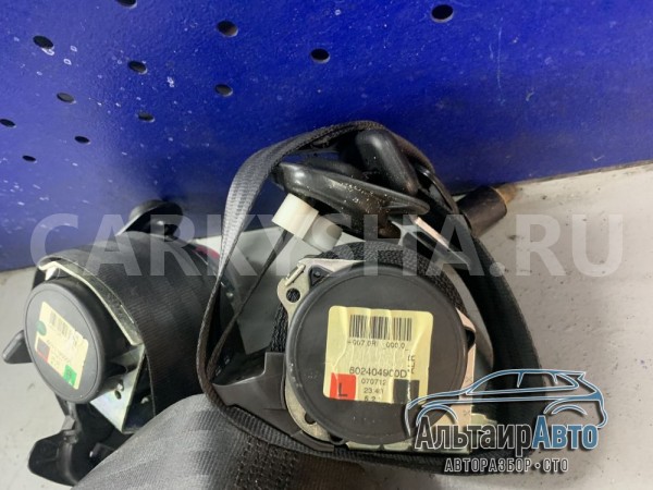 Ремень безопасности задний LR Discovery 3 Land Rover Discovery оригинальный номер LR009273