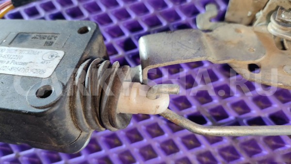 Замок задней правой двери LADA Priora ВАЗ (Lada) Priora оригинальный номер 2170-6205012