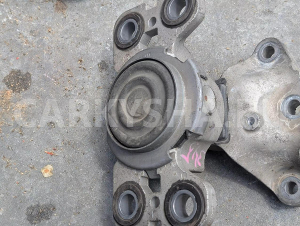 Подушка двигателя Volvo S60 оригинальный номер 31401308