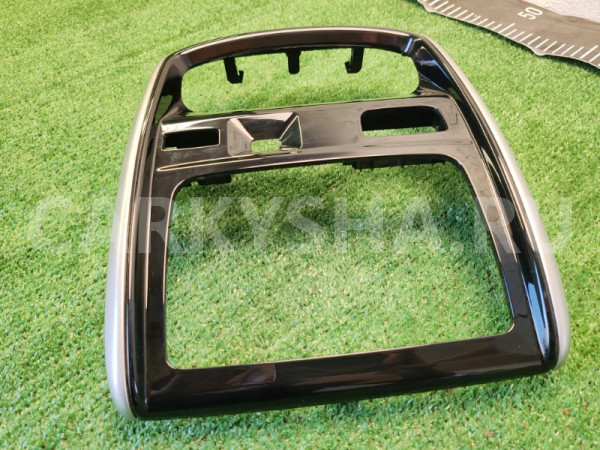 Рамка магнитоллы Nissan Terrano 2018 682609636R F4R Nissan Terrano 