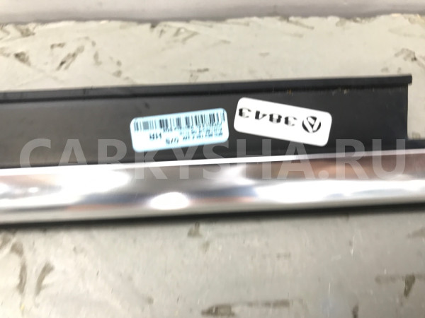 Молдинг стекла задний правый Audi Q5 2013 Audi Q5 