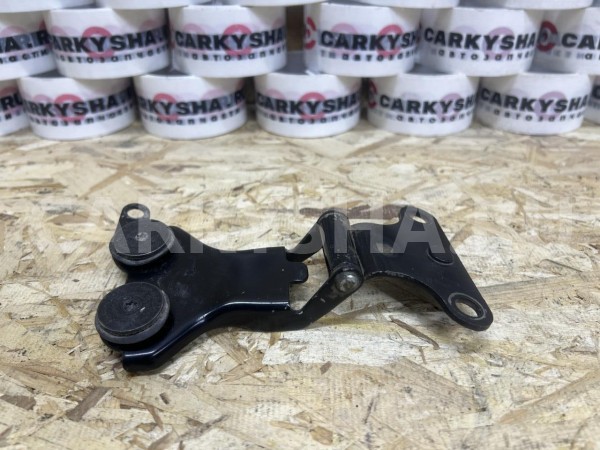 Петля стекла правая Toyota Land Cruiser Prado 150 Series Внедорожник 5 дв. оригинальный номер 68810-60050