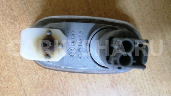 Поворотник в крыло Mitsubishi Galant VIII Mitsubishi Galant 