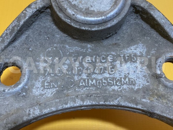 Рычаг передний верхний Audi Q7 4L (2005—2009) Audi 200 оригинальный номер 7L0407021B