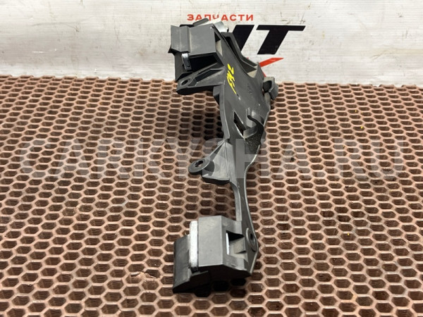 Кронштейн проводки BMW 3er оригинальный номер 12 52 7 640 246, 12 52 7 640 246, 12527640246, 7640246, 12 52 7 628 037, 12527628037, 7628037, 12 52 7 605 923, 12527605923, 7605923