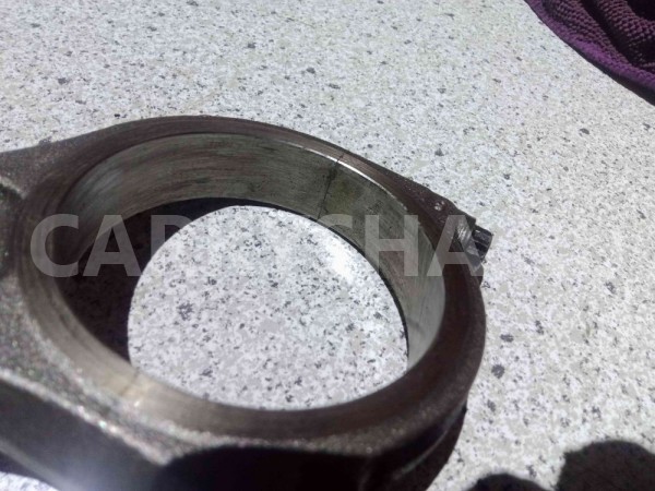 Поршень с шатуном Land Rover Discovery III (2004—2009) Land Rover Discovery оригинальный номер 1316180