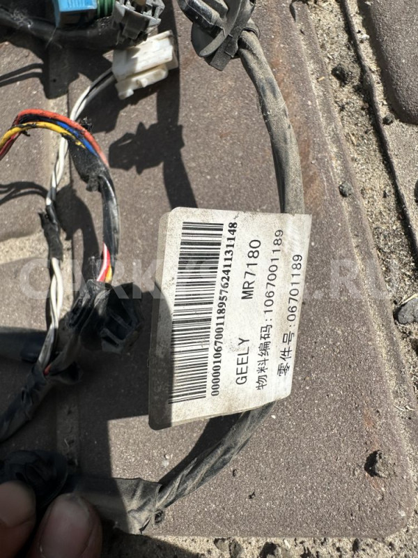 Проводка передней правой двери Geely Emgrand EC7 Geely Emgrand EC7 оригинальный номер 1067001189