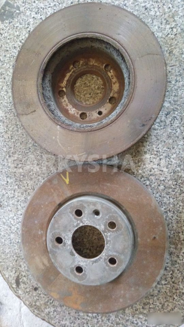 Кулак передний левый правый Опель Астра Джей Opel Opel Astra оригинальный номер 13319481