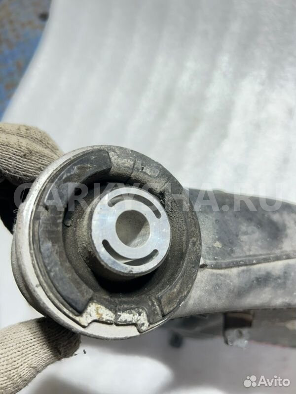 Рычаг нижний задний правый BMW 5 F10 N52B30AF 2011 BMW 5er оригинальный номер 33 32 6 865 898